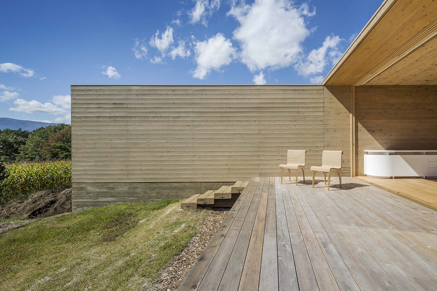 Solid cedar house - Shigeru Ban