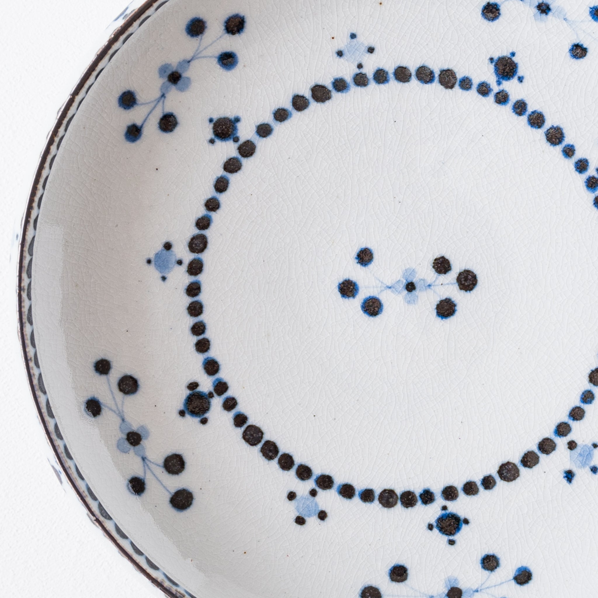 砥部焼 陶彩窯 小花文 7寸深皿 青｜和食器通販 四季折折 – 四季折折