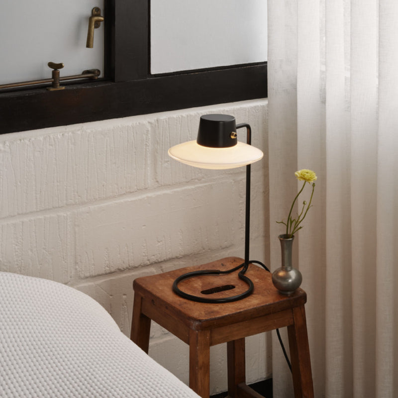 AJ オックスフォード テーブルランプ | ルイスポールセンの正規代理店