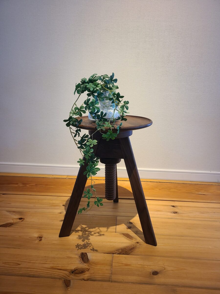 広松木工 ルメスツール | 塩田家具 リヴリア