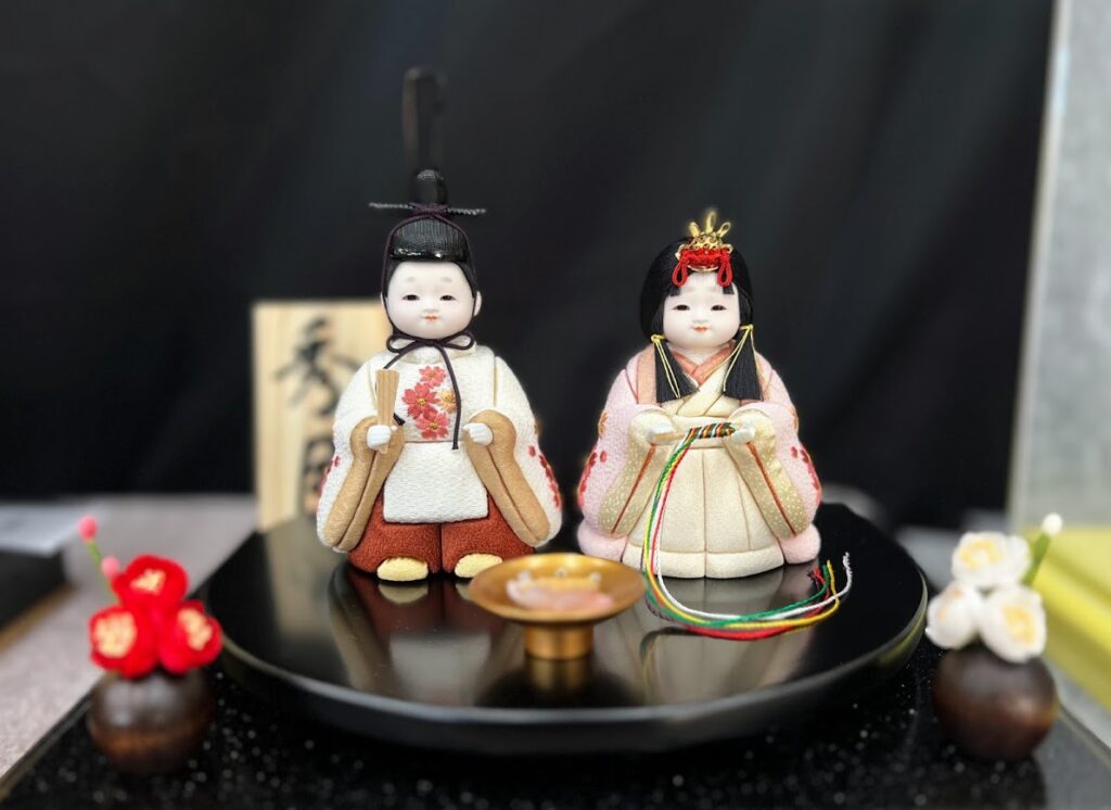 磐田市のS様は秀月オリジナルのケース入りの可愛らしい木目込み人形