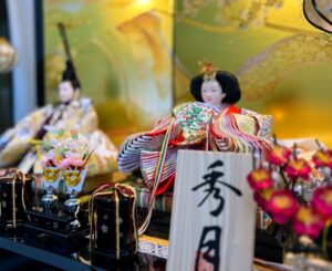 浜松市中央区のN様は秀月オリジナルの豪華な三段飾りの高級お雛様
