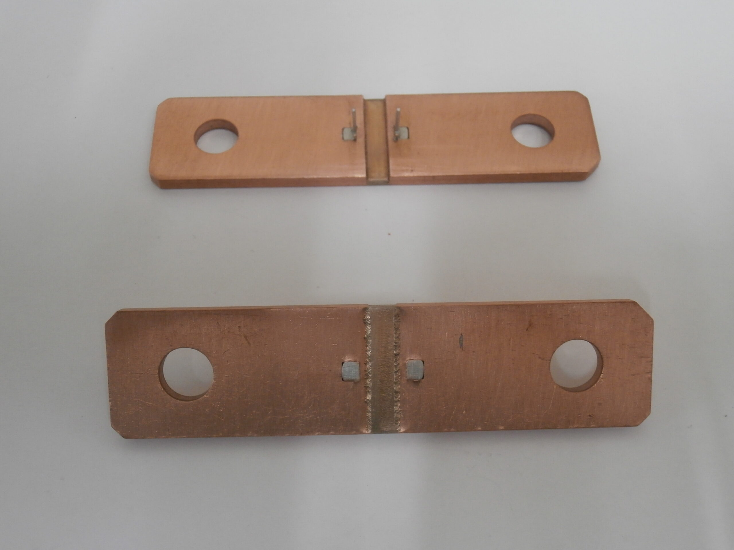 最大250A 0.1mΩ EV用シャント抵抗器 | シャント抵抗器.com