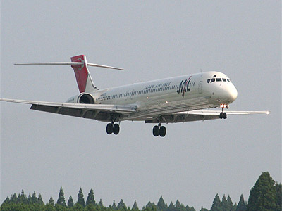 座席探訪 JAL MD-90-30