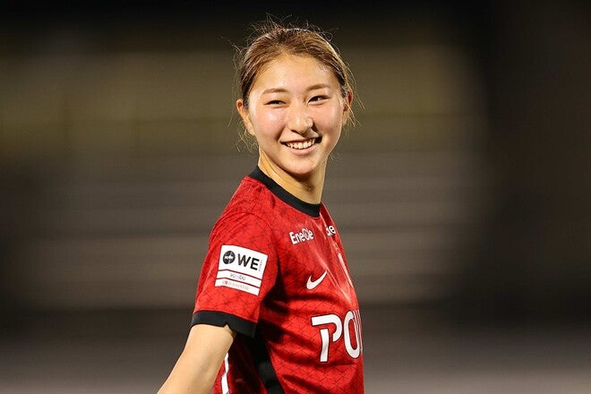 なんでそんなに可愛いの」浦和L・塩越柚歩のオフショットに脚光