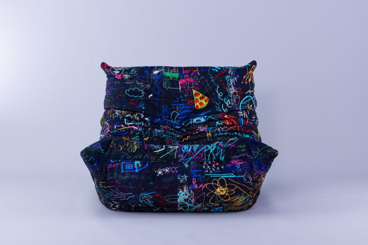 アートディレクター とんだ林蘭がデザインを手がけた、ロゼトーゴとの