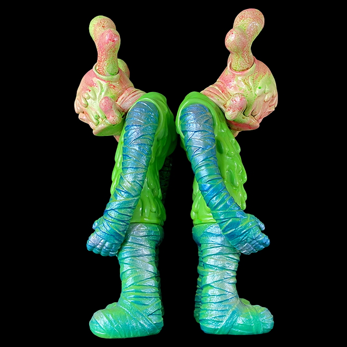 TOY ART GALLERYの「CROSSBONE ZOMBIE」でKENTH TOY WORKS「HANDPAINT