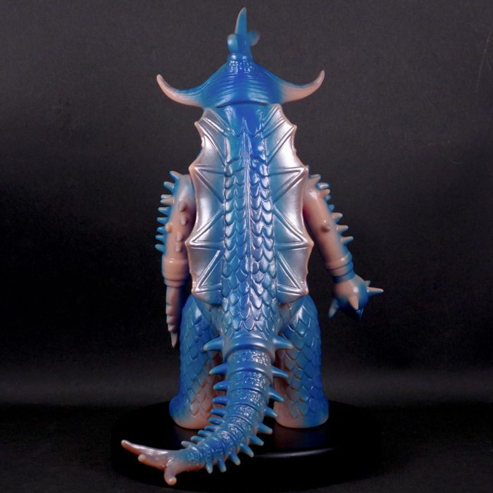 ブルマァクの「ウルトラ怪獣シリーズ」新色がギャラリー＆ショップ