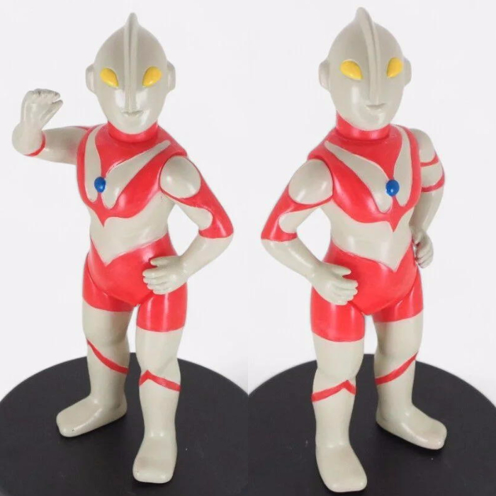 ブルマァク製「Sウルトラマン」がうれしい「レトロカラーグレー」と