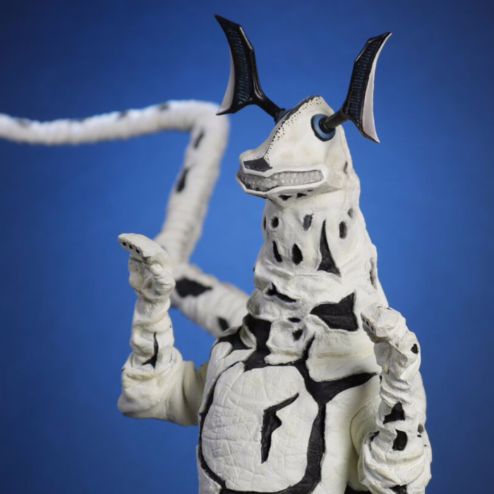 エクスプラスから伝説の原型師・井上雅夫氏造形の「エレキング」出現