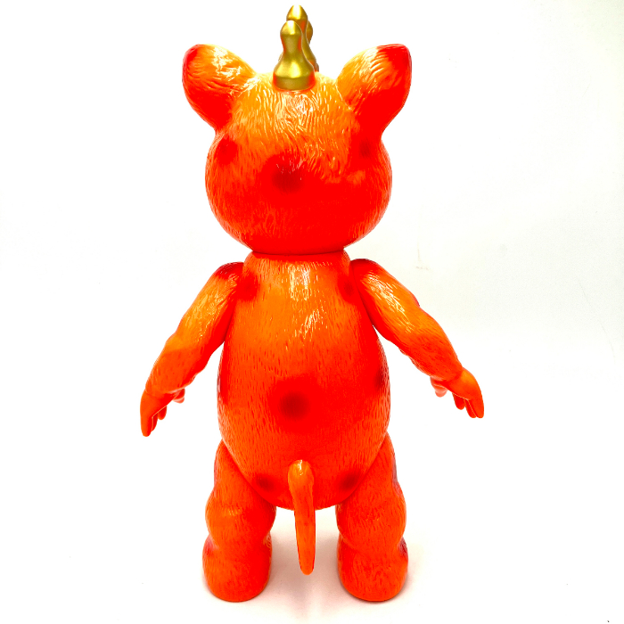 ウルトラマンシリーズ』60周年目前！ 羽田空港にマルサンの記念限定版