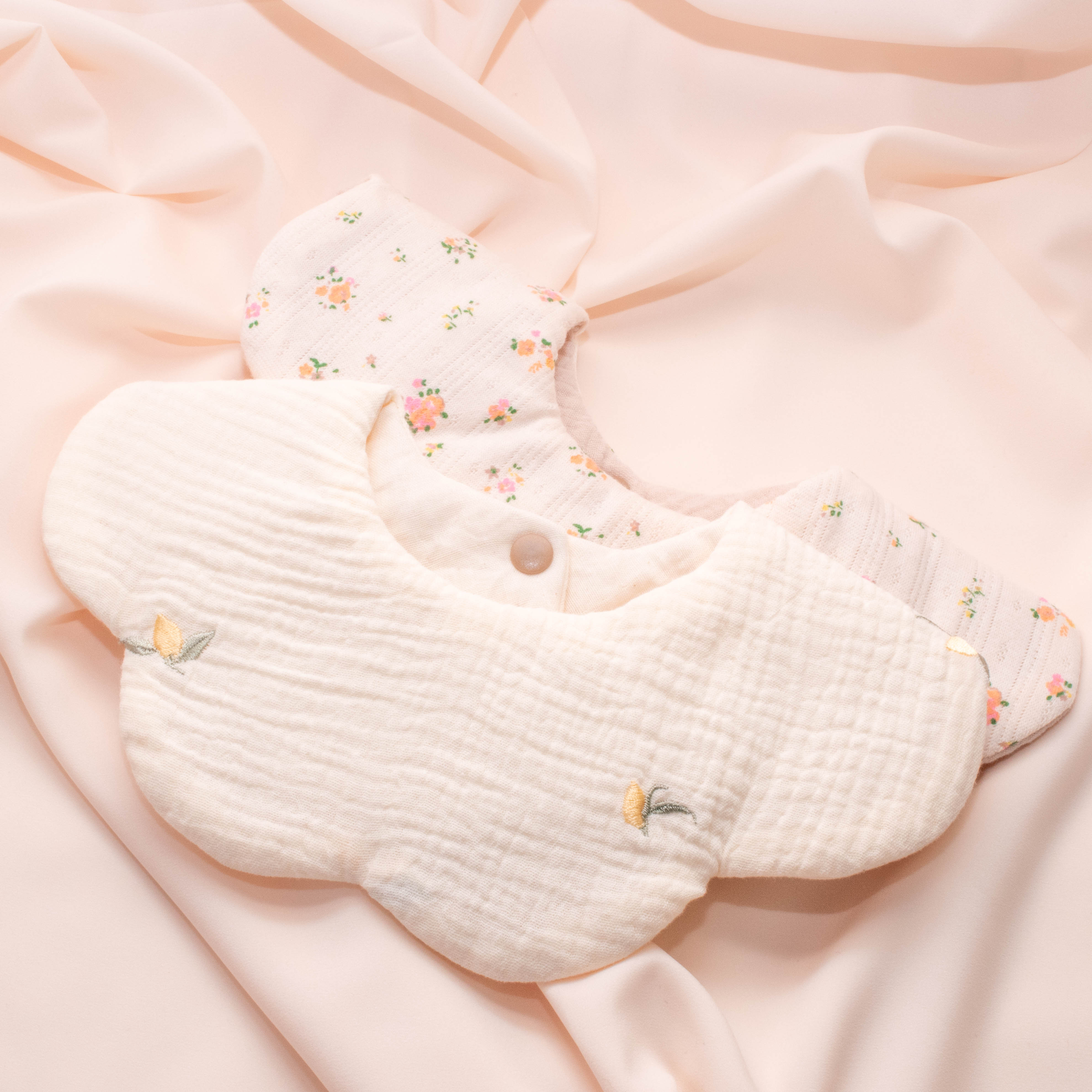 韓国生地のもくもくスタイ【ハート/恐竜/お花柄】｜Sol et lumi