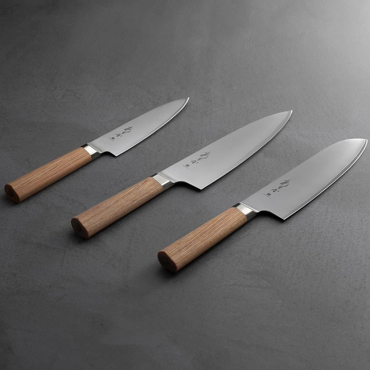 YAXELL ヤクセル あすか 3層鋼 三徳包丁《公式》キッチン用品ソルヴィータ