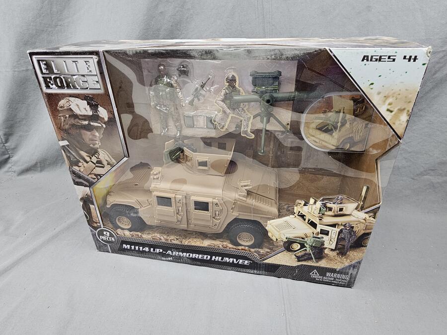 Elite Force 1:18 scale Up-Armored Humvee w/ figure