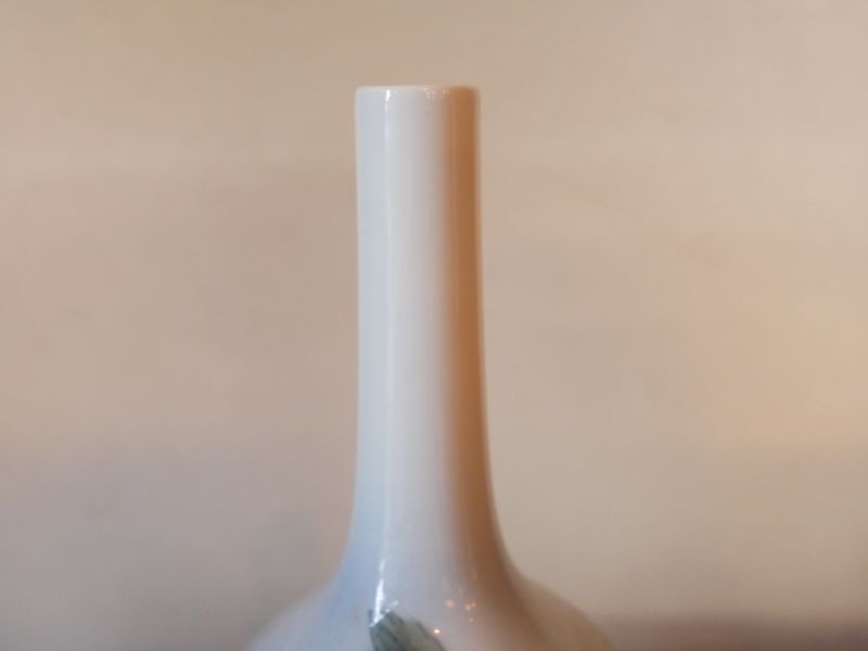 ROYALCOPENHAGEN 白い花と蜂 フラワーベース 一輪挿し ロイヤル