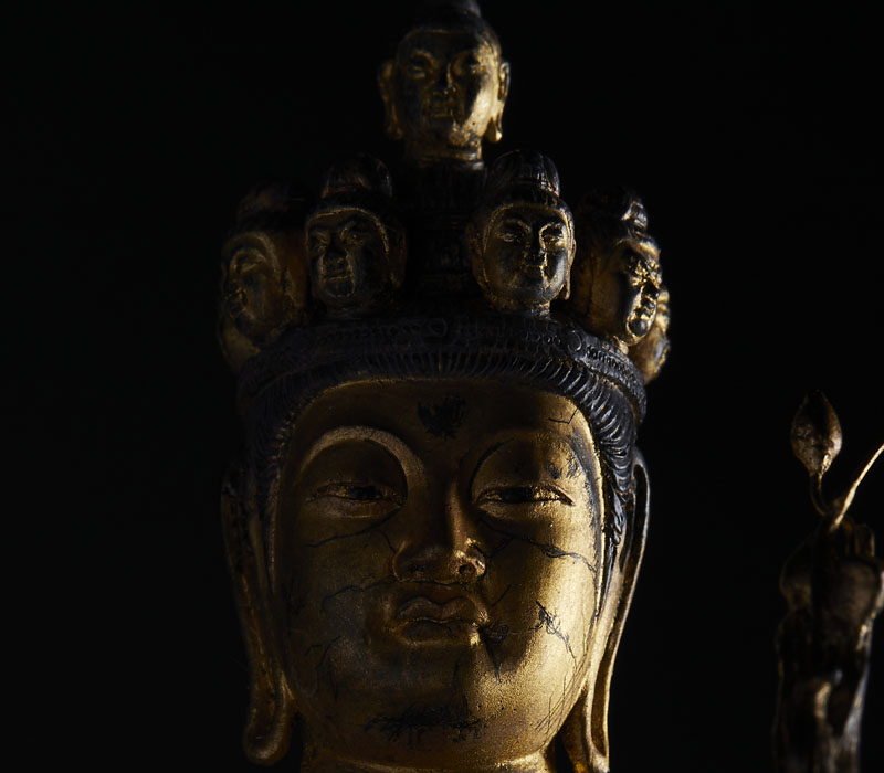 イスム-仏像のもつハイセンスな臨場感を楽しむ