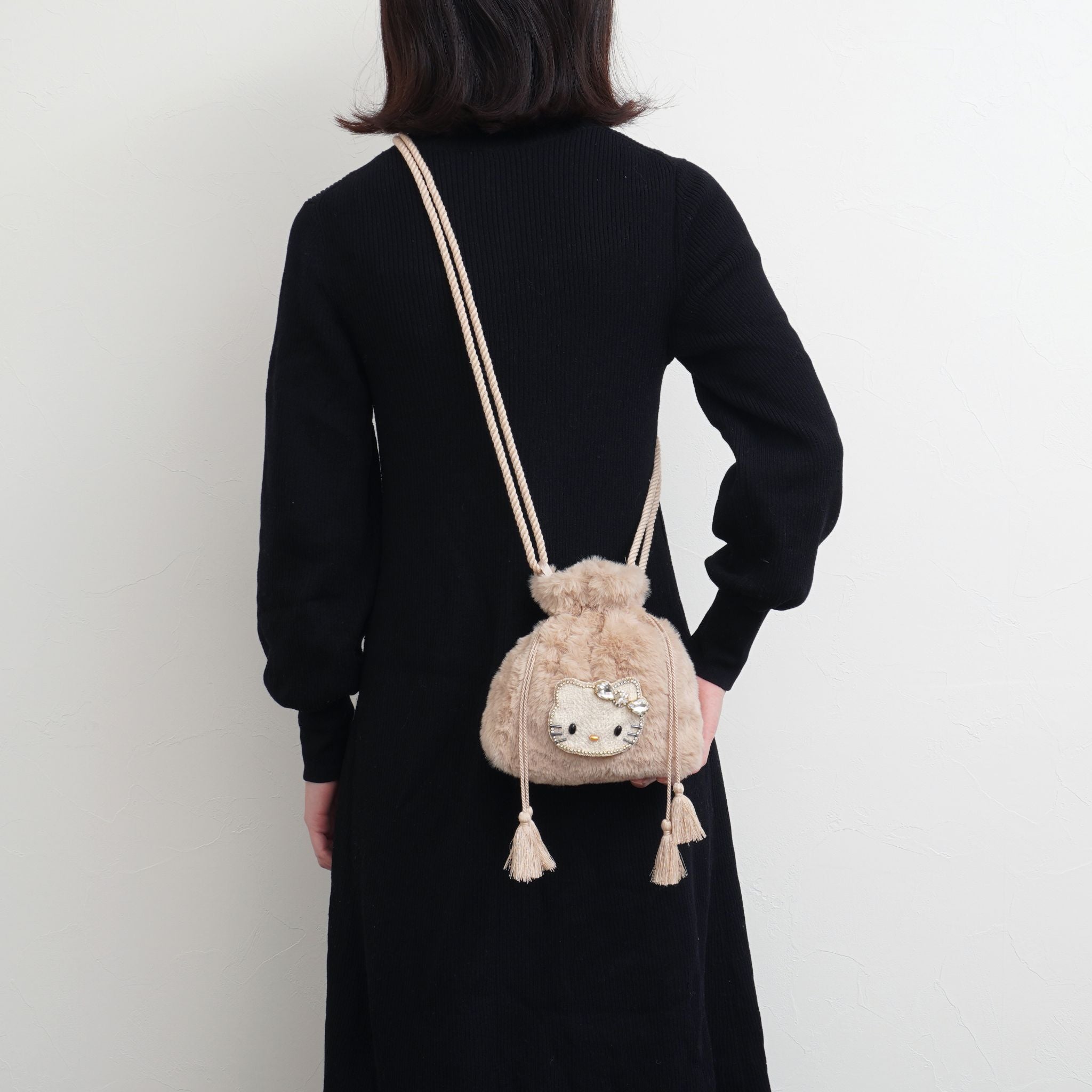 ハローキティ ファー 巾着バッグ – MAYGLOBE