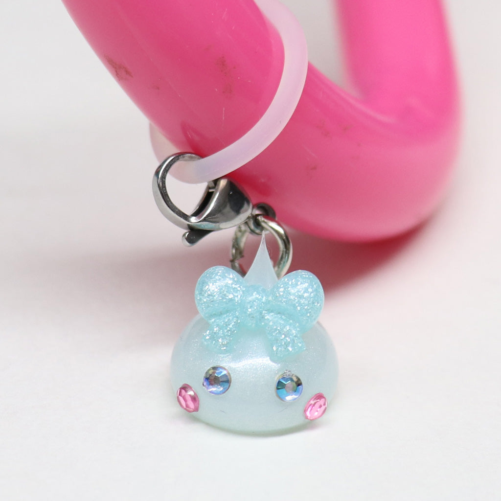 ブルーパールほっぺちゃん めじるしチャーム – SUNHOSEKI