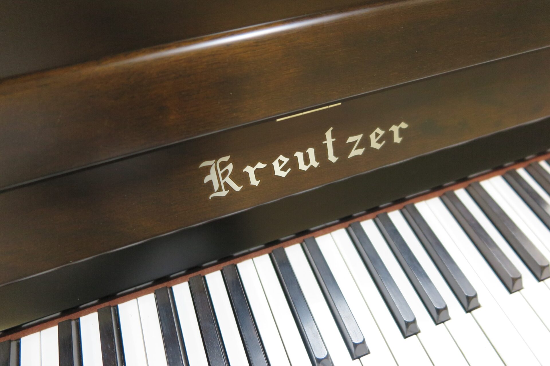 クロイツェルピアノ KE-603 燭台付 | 商品情報 | 株式会社サンピアン