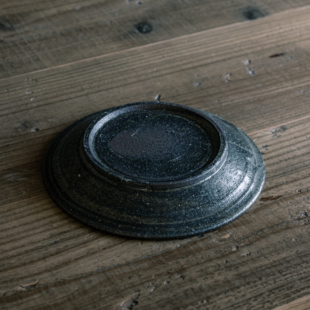 ヘリンボーンケーキ皿｜池田大介 – sui.