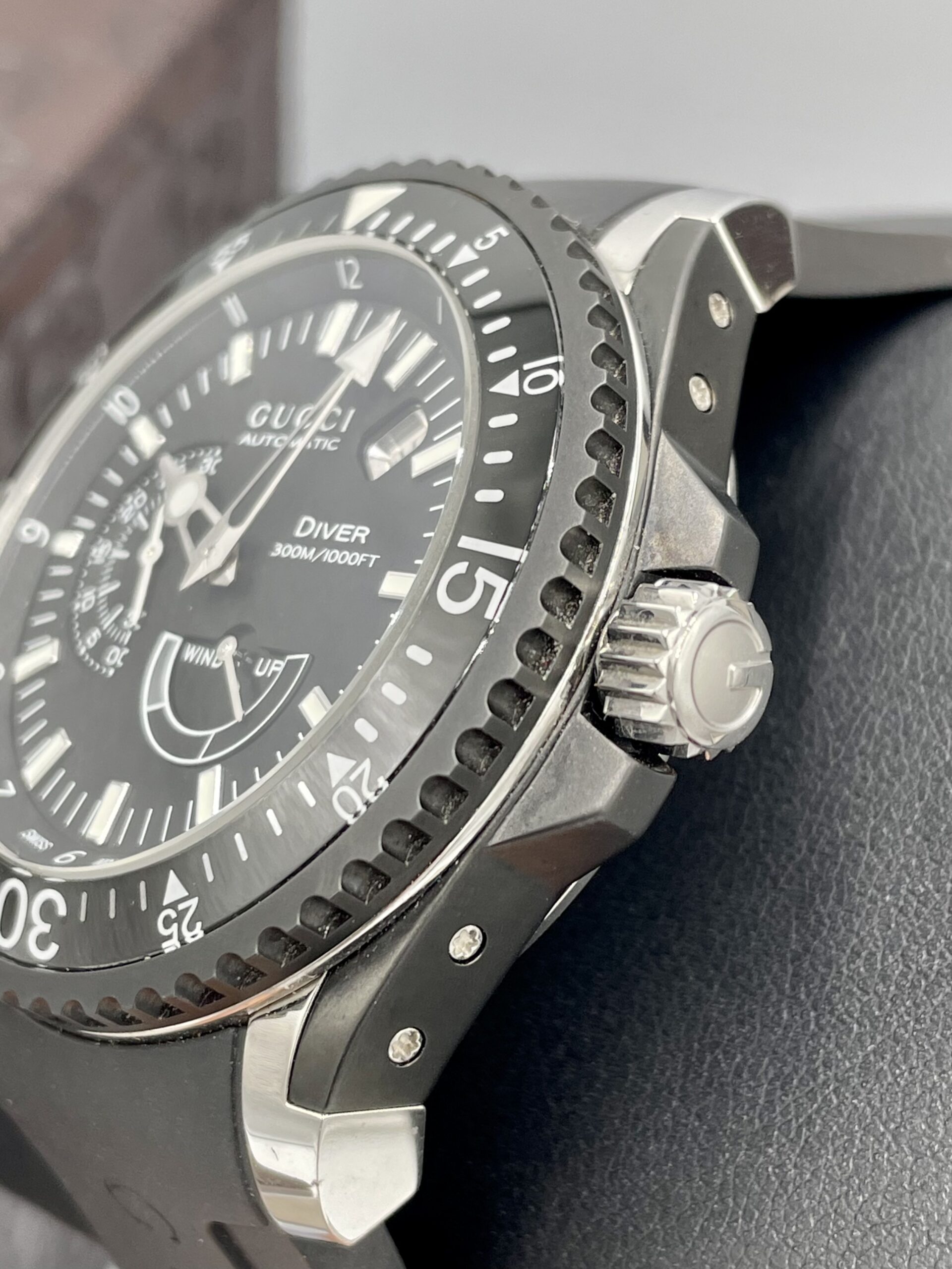 Gucci XL Diver 45mm Girard-Perregaux Swiss Automatic Movement 300m