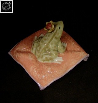 リヤドロ】【カエルの王子様】【8444】