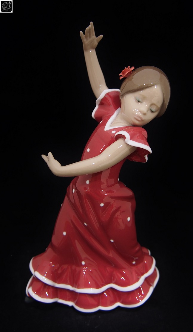 リヤドロ】【ロリータ（レッド）】【スペイン限定販売】【8746】