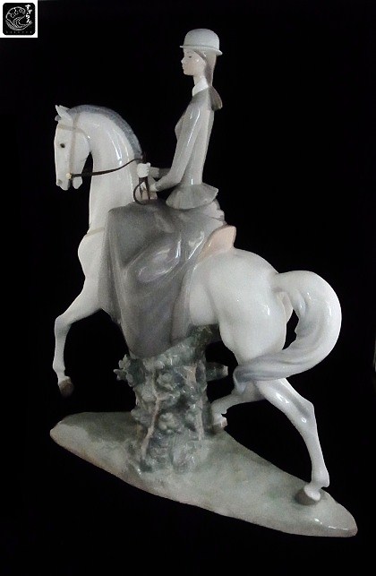 リヤドロ】【白い馬の少女】【4516】