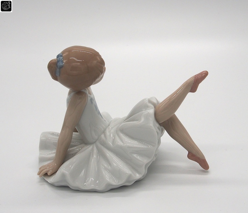 リヤドロ】【リトルバレリーナ（くつろぎ）】【絶版】【8127】