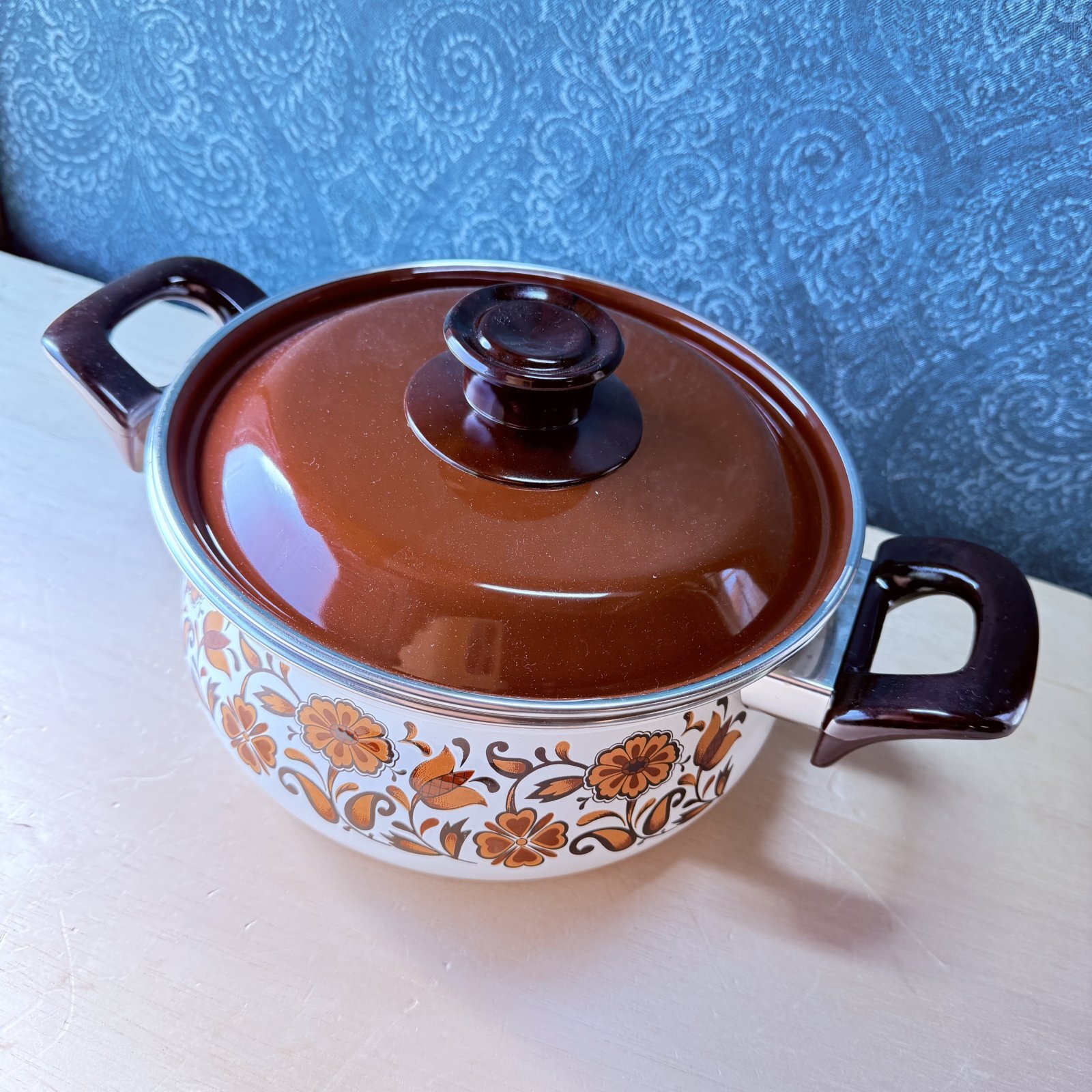 サンコーウェア モダンブラウン蓋 北欧風 花柄 ホーロー両手鍋 20cm
