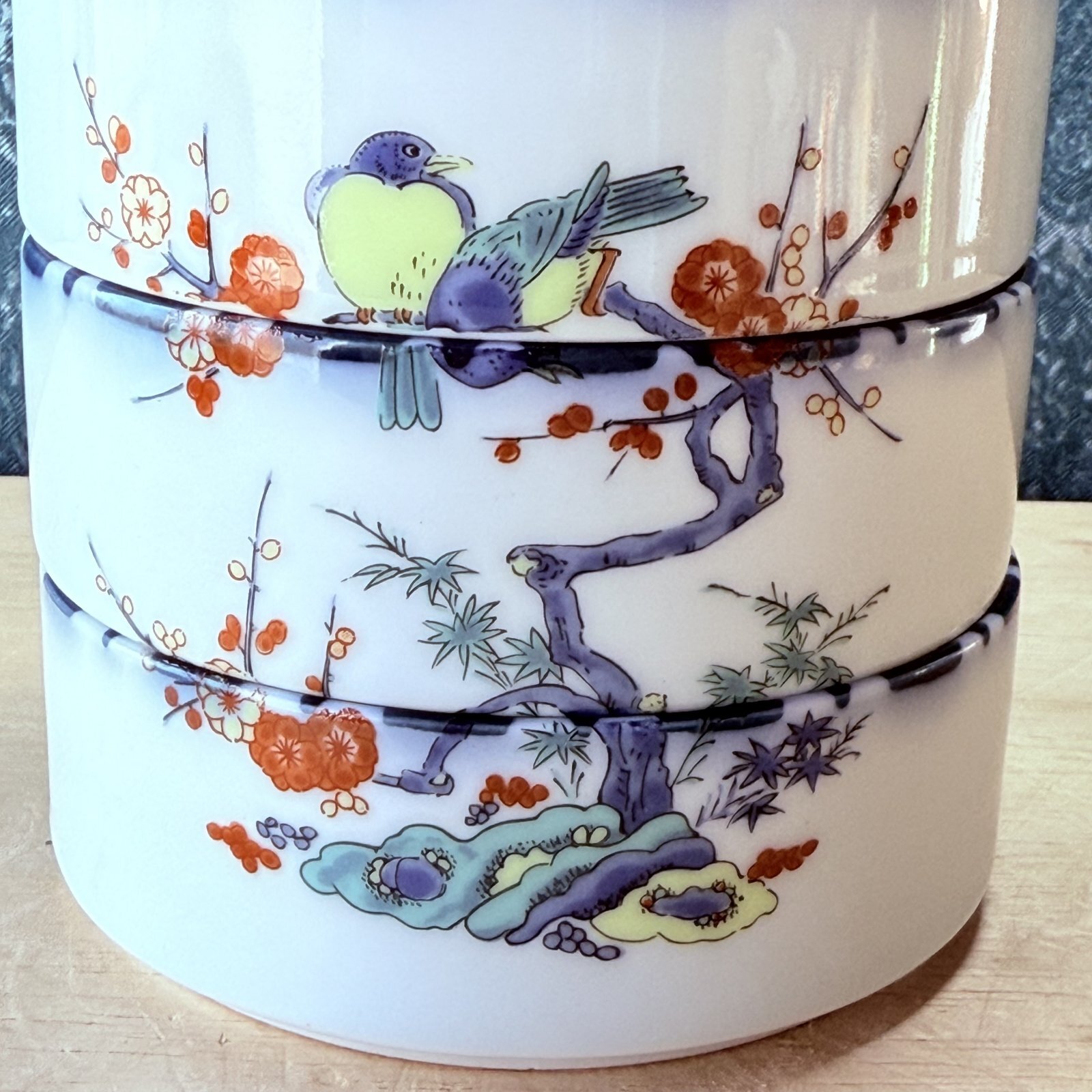 有田焼 青嵐窯 蓋付き三段重 重ね鉢 染付け磯図 梅に鳥