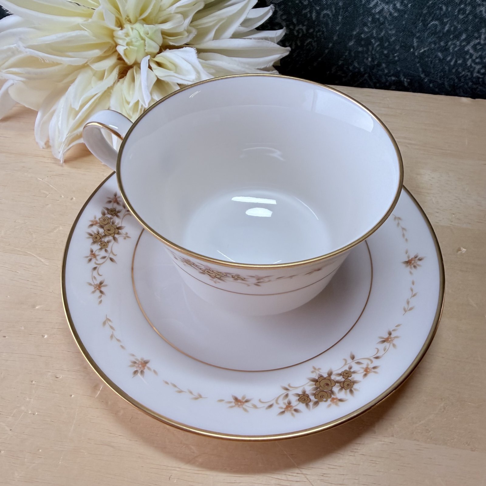 NORITAKE suffolk ノリタケ アイボリーチャイナ サフォーク カップ