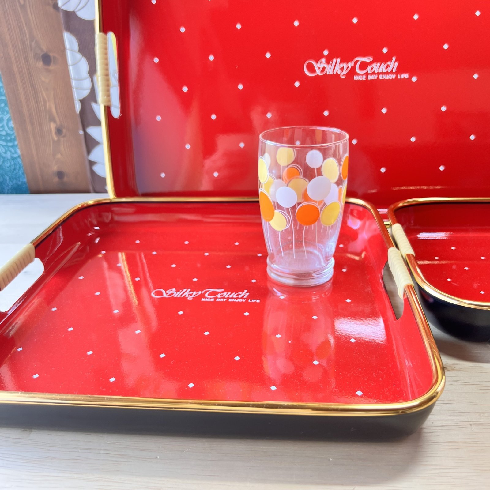 SILKY COUCH 昭和ファンシー 赤いトレイセット 卓上トレー