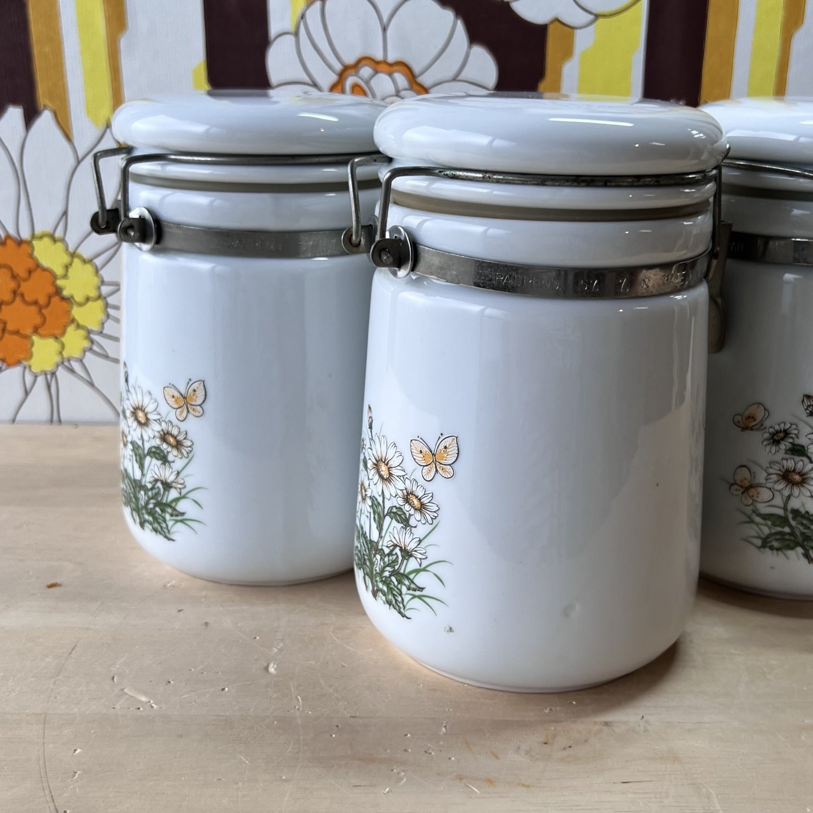 vintage グラスベイク風お花柄の陶器製保存容器 密閉容器 1個