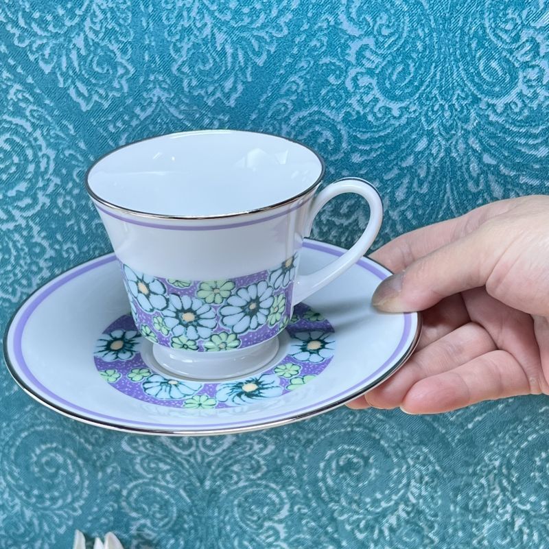 NORITAKE ノリタケ 紫に青い花柄 カップ＆ソーサー レトロフラワー