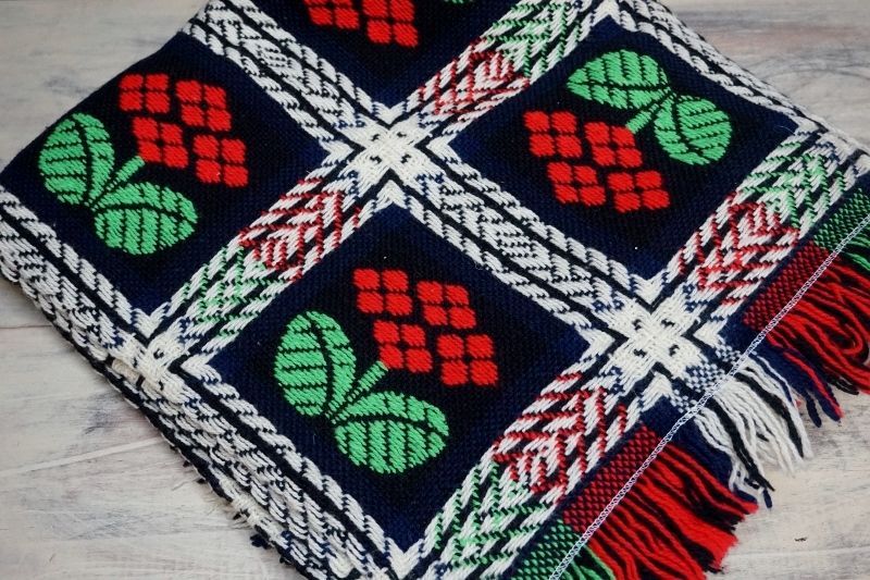 レトロポップ 花柄こたつ掛け フラワー マルチカバー ソファカバーにも