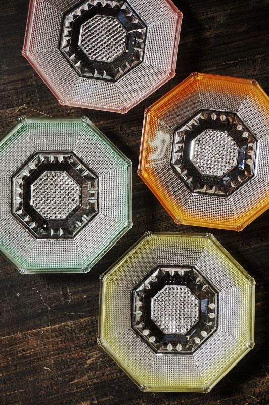 東洋ガラス 八角形ガラス皿 カラフル色ガラスプレートセット 4枚組 GUS320