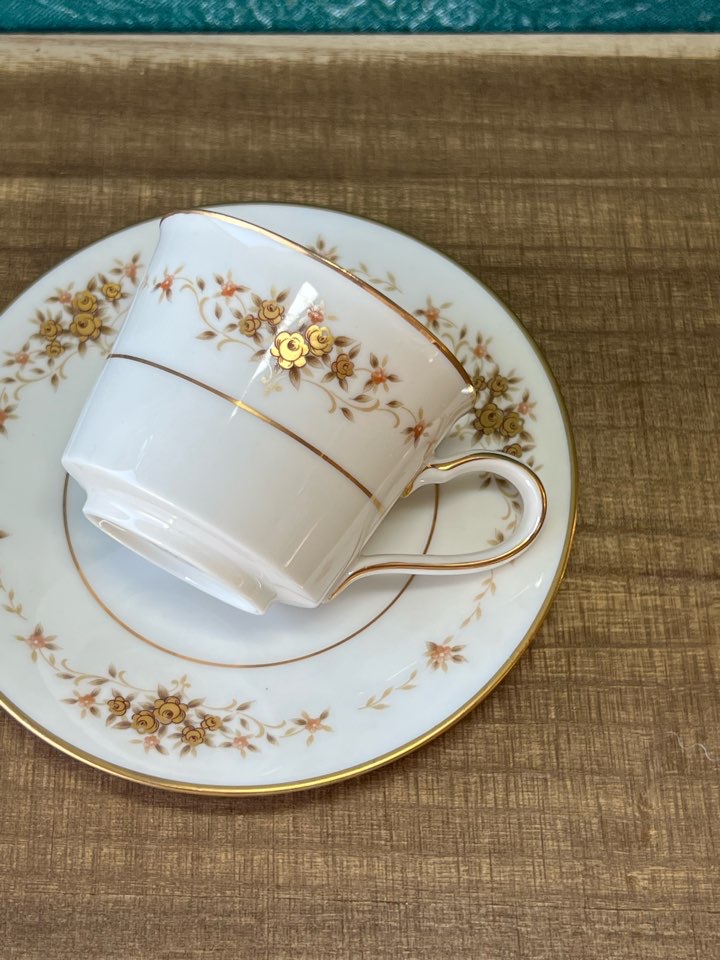 NORITAKEノリタケ アイボリーチャイナ サフォーク デミタスカップ