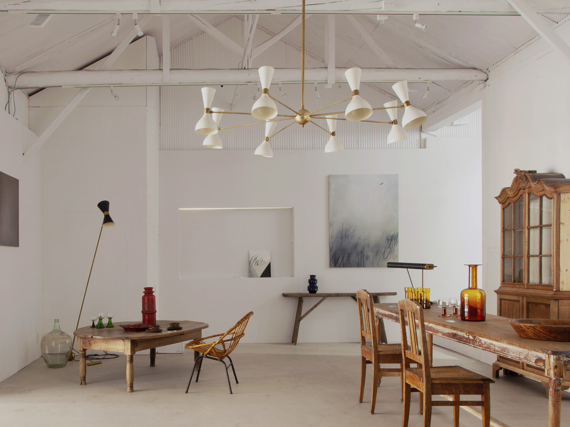 stoop | Mid-Century Modern Italian Stilnovo Style Eight-Arm Brass