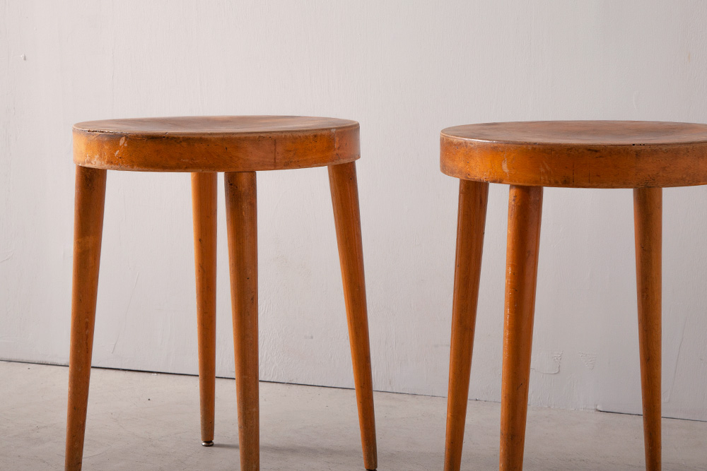 stoop | Vintage Round Stool in Clear Beech