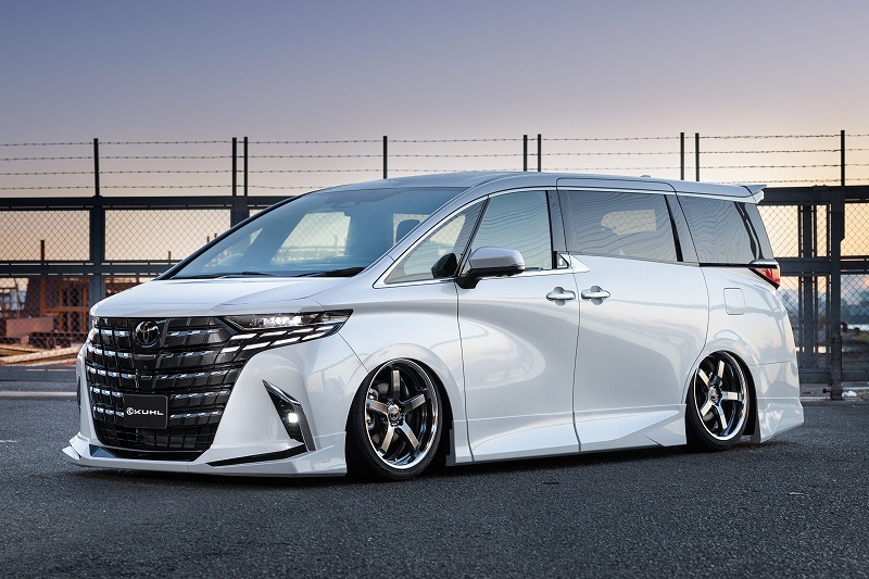 トヨタ 40アルファード ALPHARD 用スタイルキット・エアロパーツ完成
