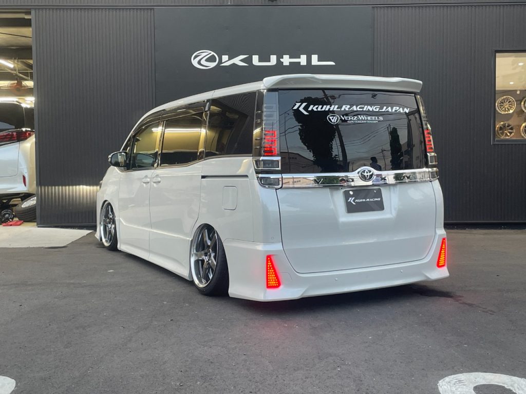 フルカスタム車両がお買い得！80ヴォクシー前期後期の在庫車ご紹介