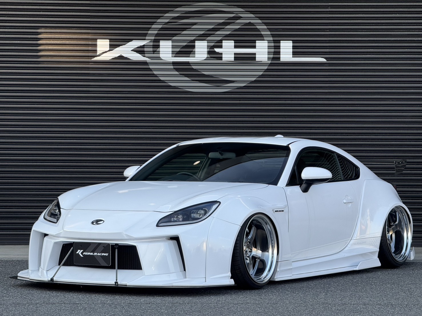 トヨタ GR86 ワイドボディ販売中！！？ 】あの白のラッピング！！販売