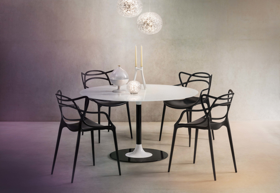 デザインだけじゃない！快適な座り心地で人気のKartell マスターズ