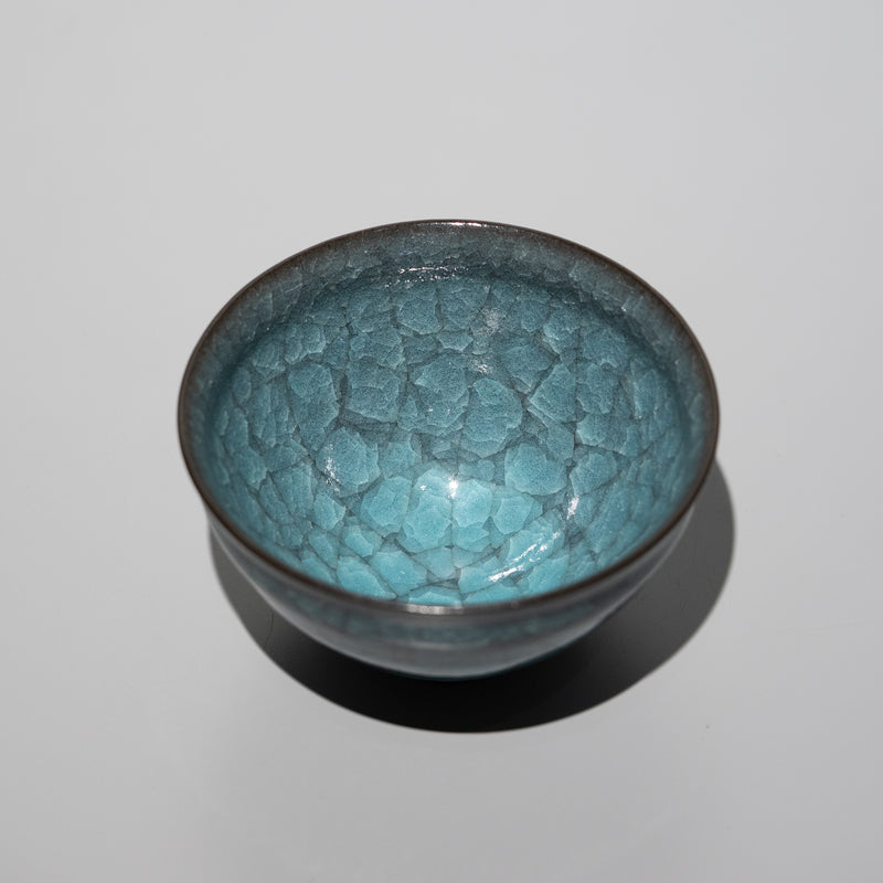 Takeshi Imaizumi / Jade Blue Celadon Tea Bowl – HULS GALLERY TOKYO