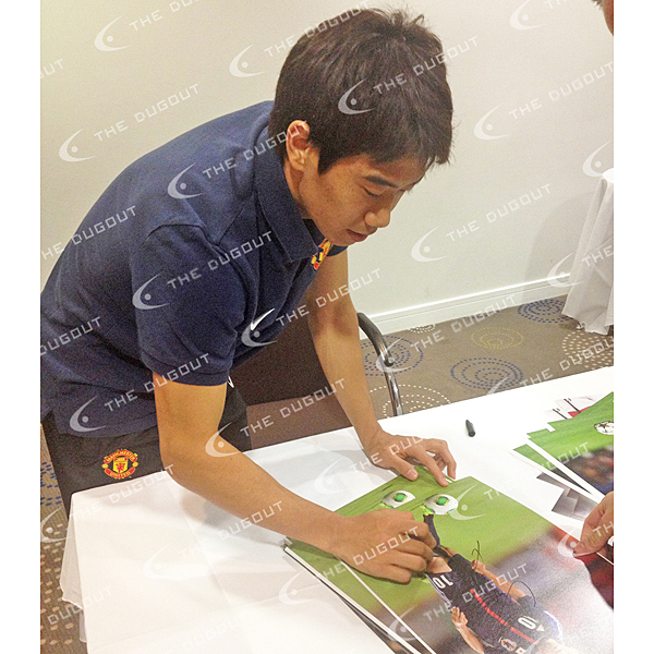 香川真司 直筆サイン入り日本代表13/14フォト TDSG20211: その他