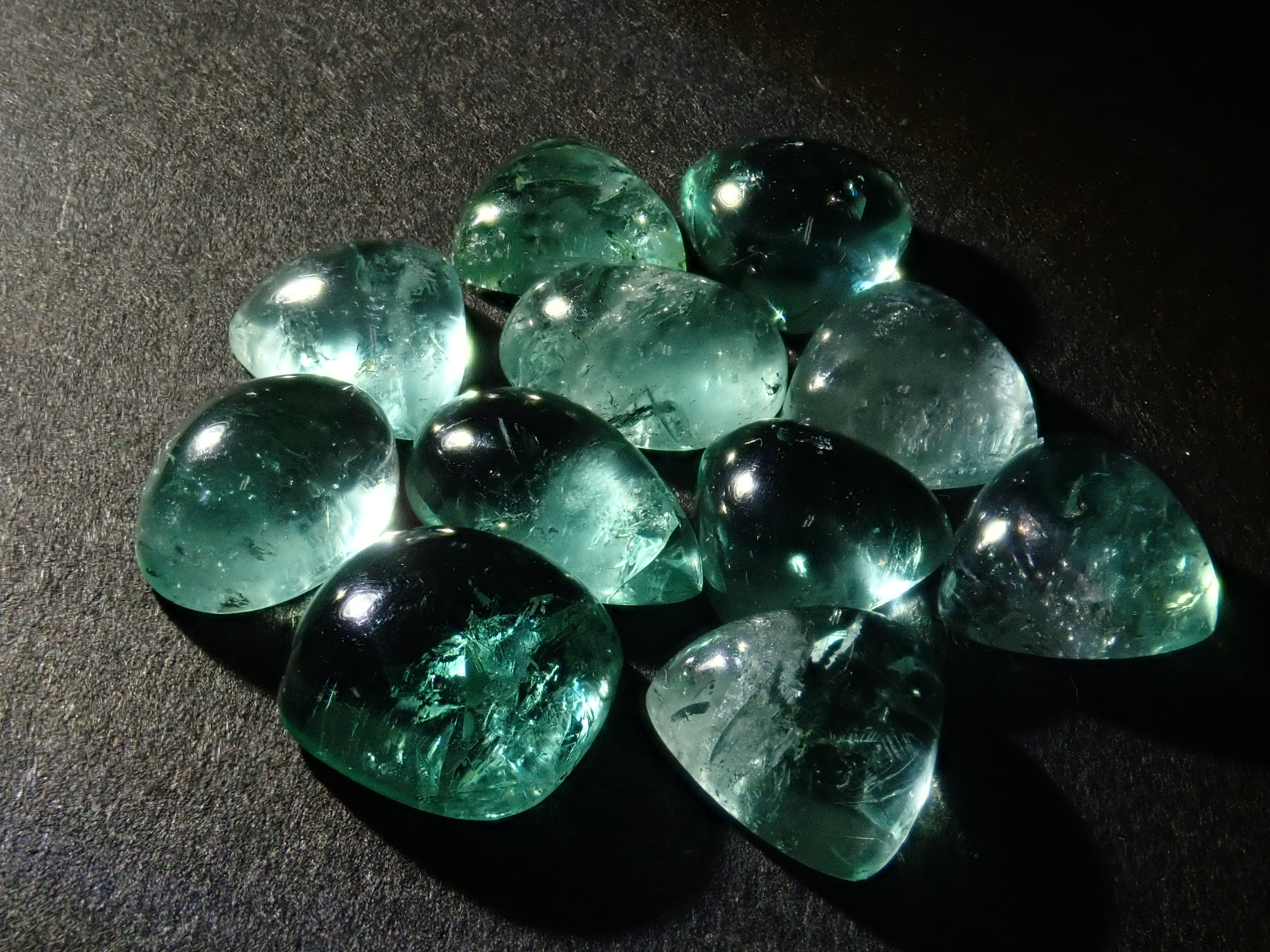 限定17石》イギリス・ロジャリー産フローライト1石ルース《複数購入