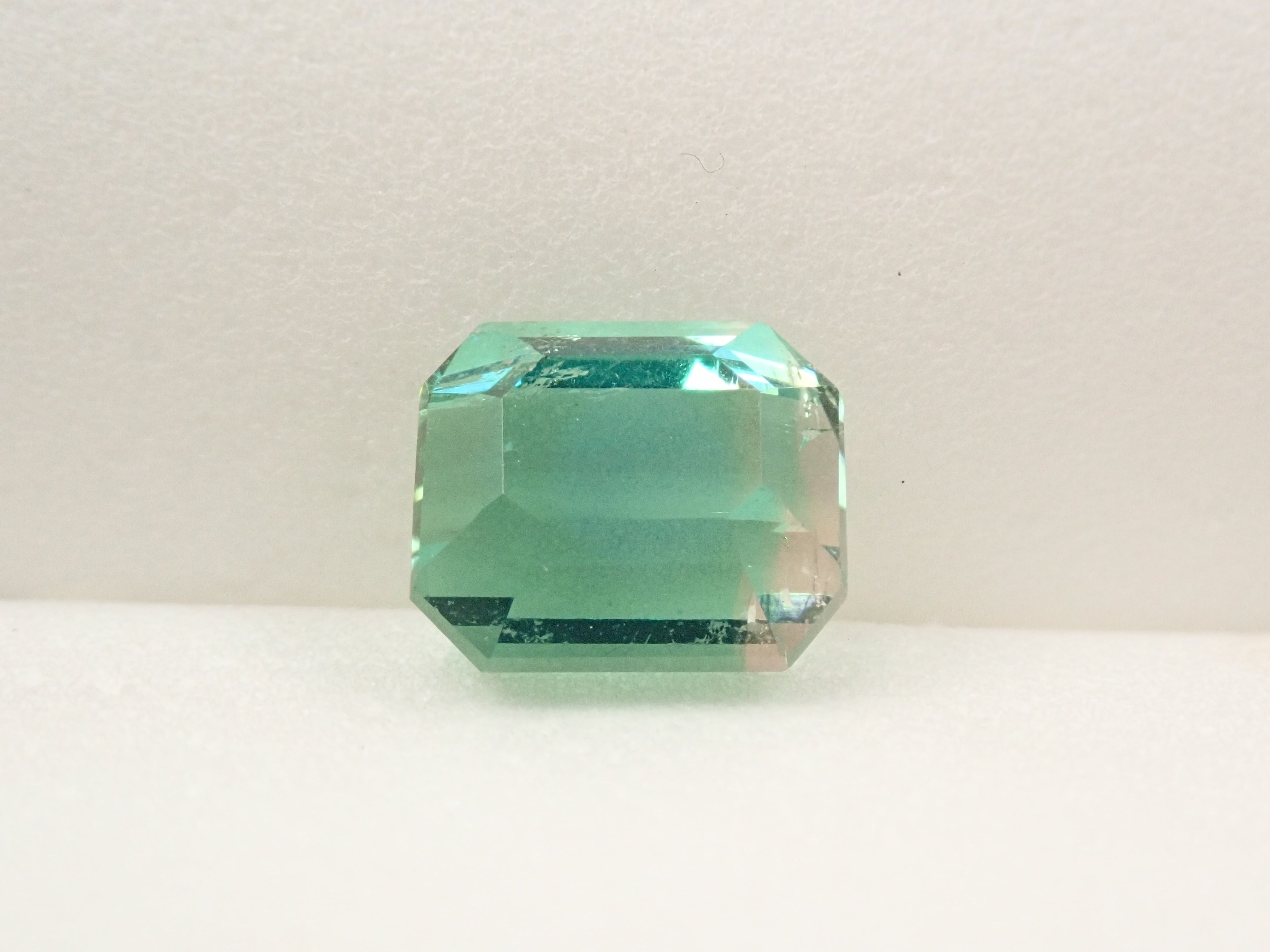 アフガニスタン産バイカラートルマリン 2.664ctルース（シーフォーム