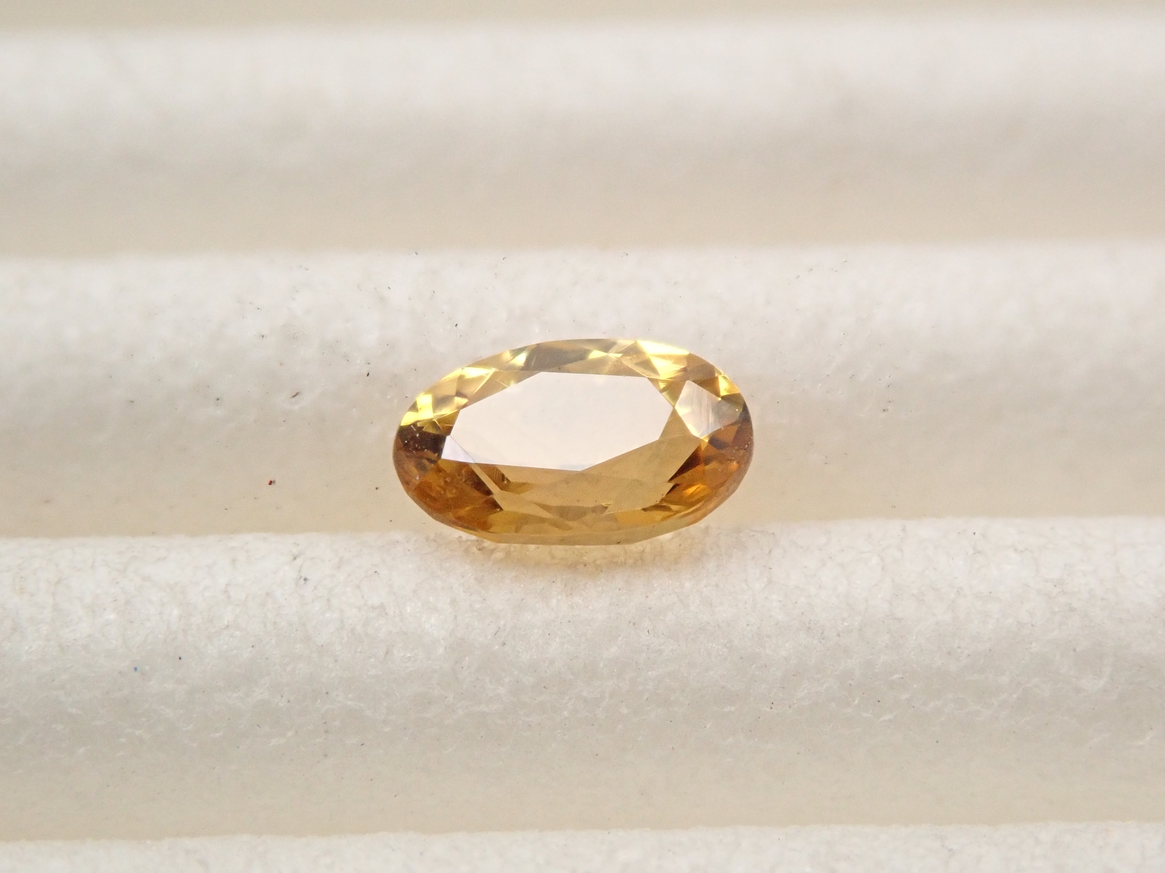 タンザニア産マグネシオアキシナイト 0.198ctルース 日独鑑