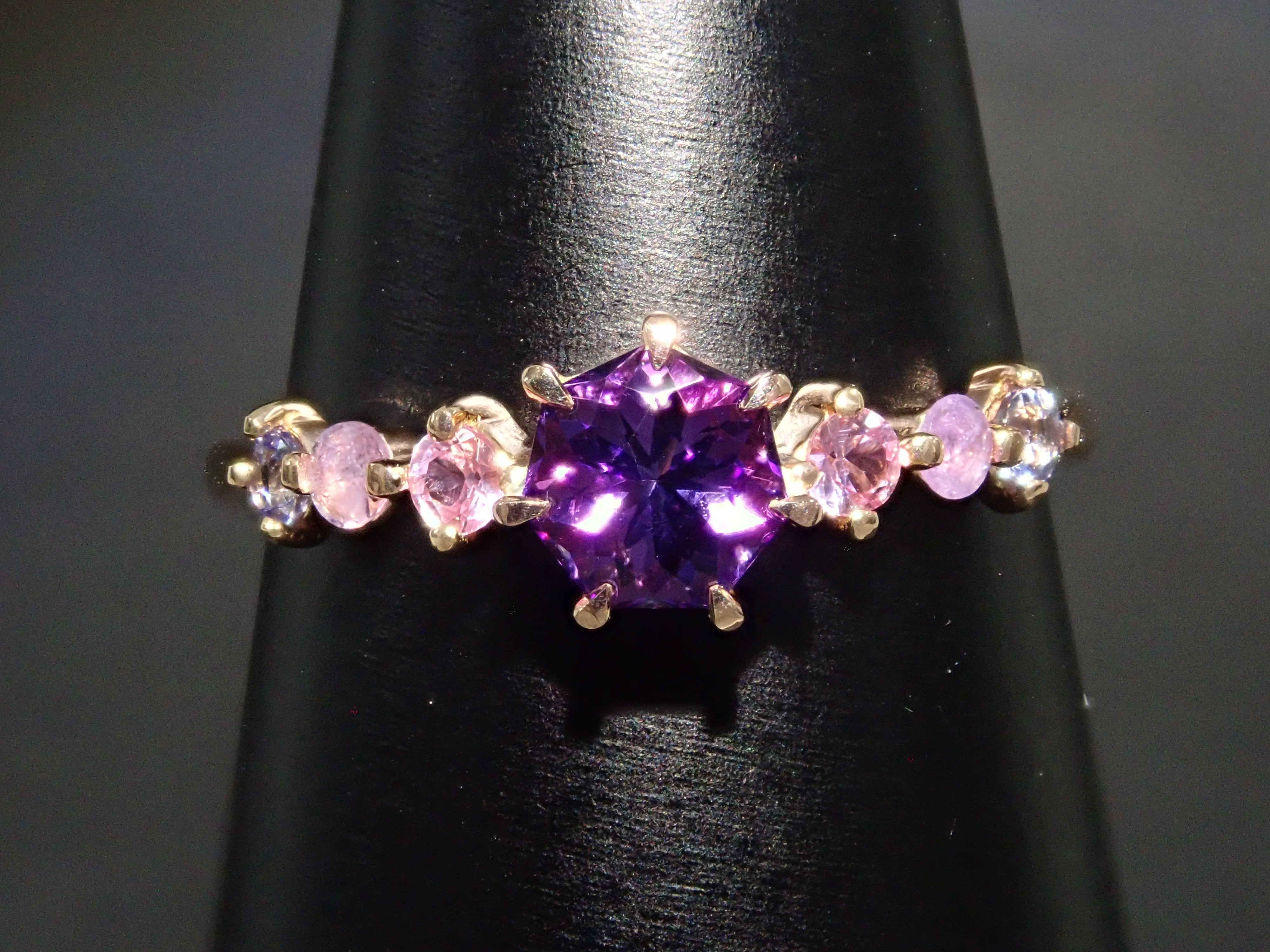 K18PG Brazilian color shift amethyst, hackmanite, pink sapphire ring